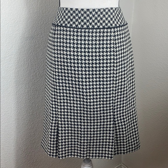 Alex Marie Houndstooth print skirt - Picture 2 of 8